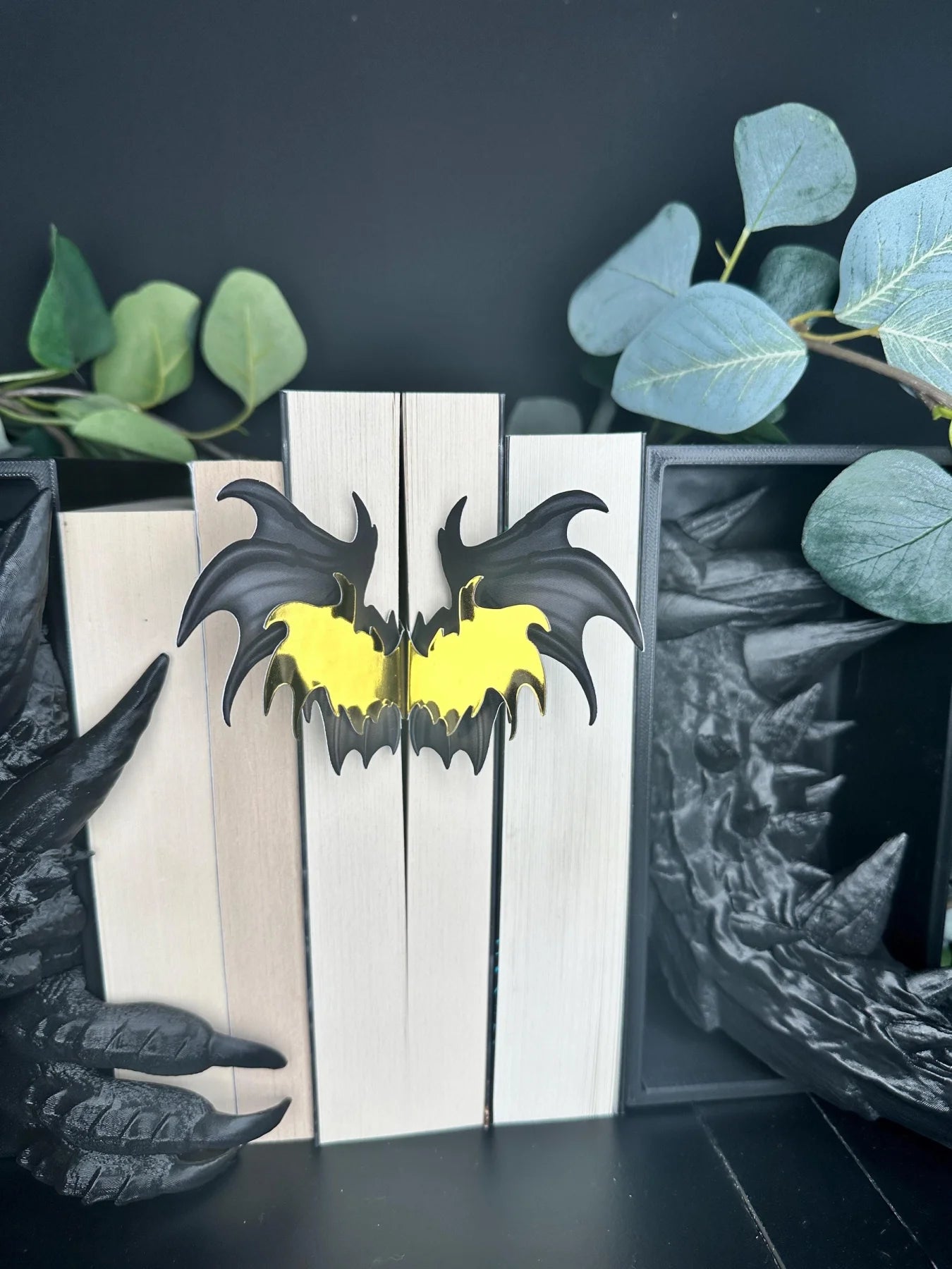 Lesezeichen Flügel inspiriert für die Fourth Wing Reihe